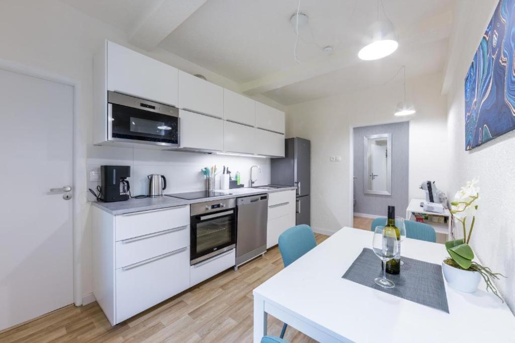 Promenade View Apartment Карловы Вары Экстерьер фото